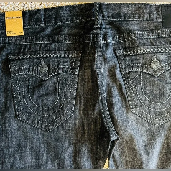 MENS TRUE RELIGION JEANS